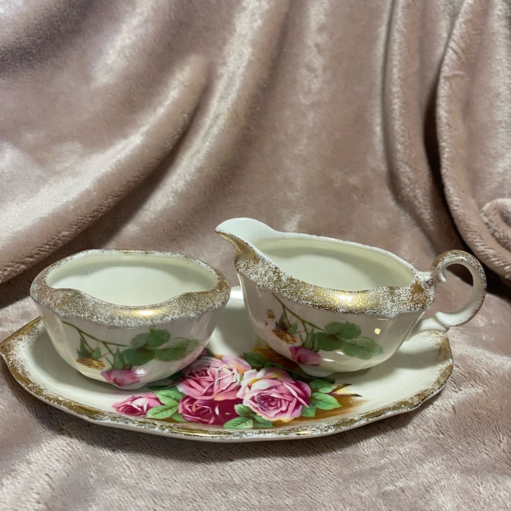 Royal Winston, Floral Cream and Sugar Set with Gold Accents